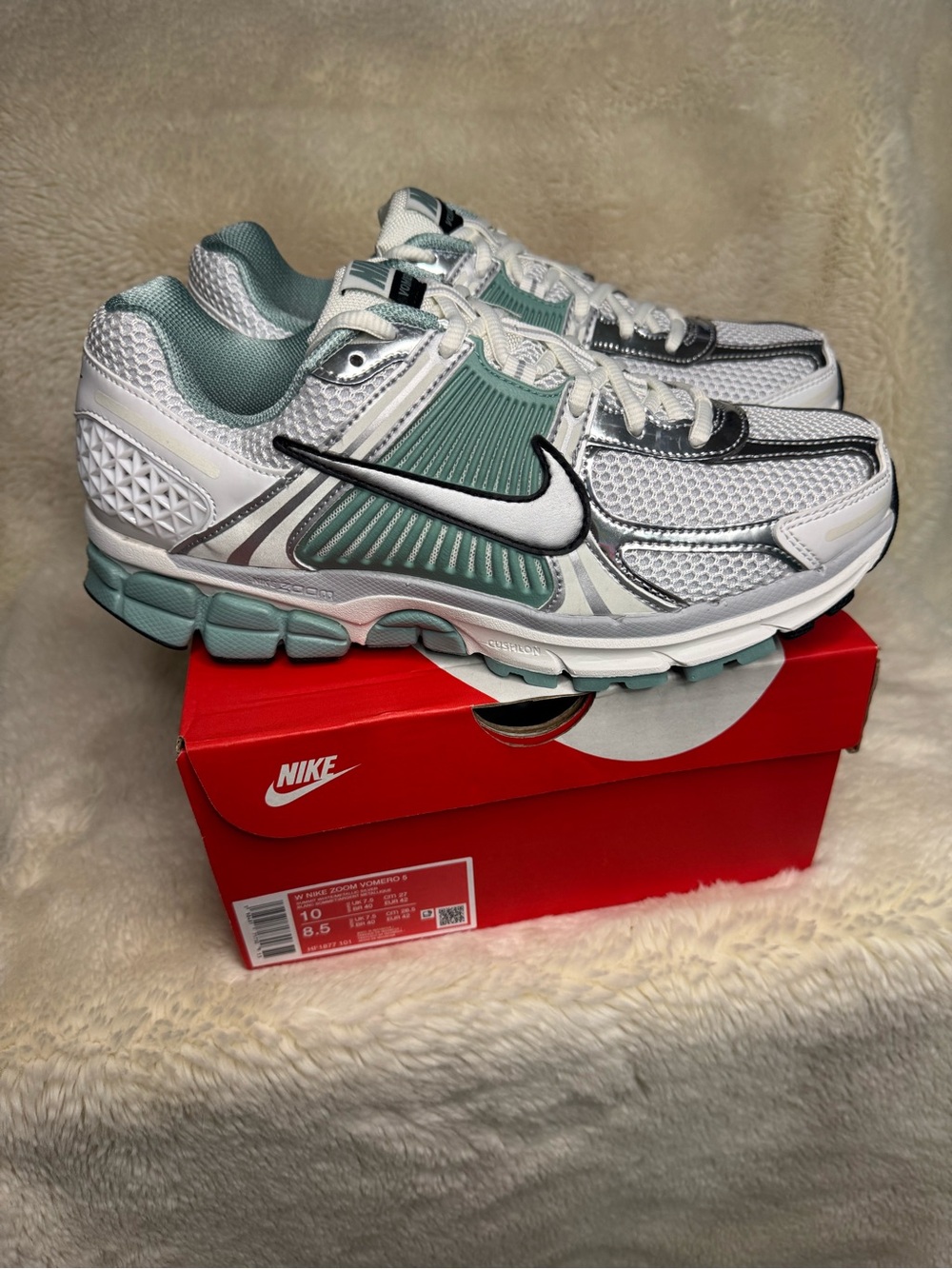 New in Box — Women’s Nike Zoom 🏎️ Vomero - Picture 2 of 7